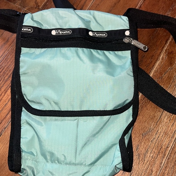 NWOT Mint Green LeSportSac Crossbody Bag - Picture 2 of 7